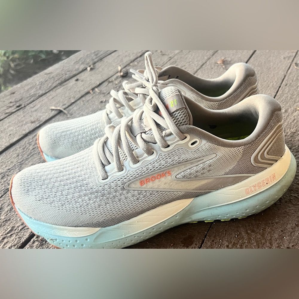 Brooks Glycerin 21- Coconut/ Aqua Running Shoes Women’s Size 10.5